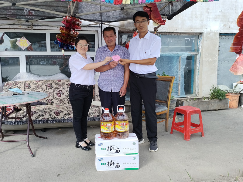 1656664651507796.jpg 在职党员进社区1_副本.jpg