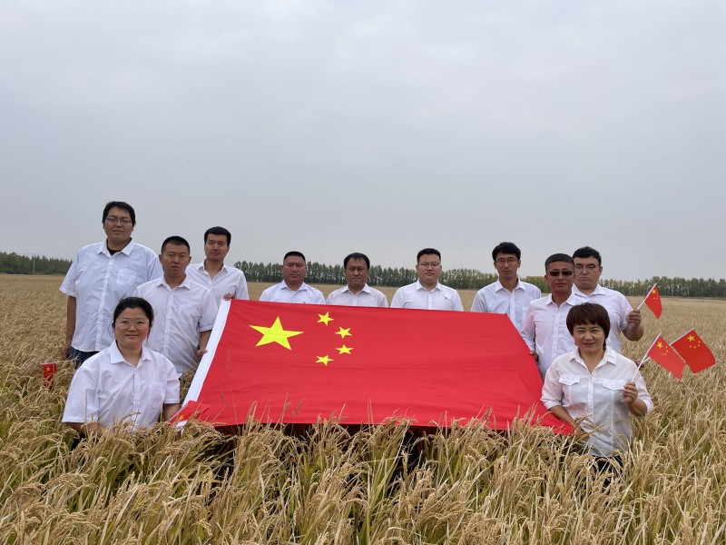 1664401400462881.jpg 国庆.jpg
