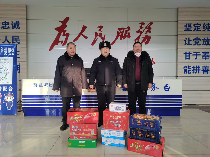1673315774433671.jpg 警察节_副本.jpg