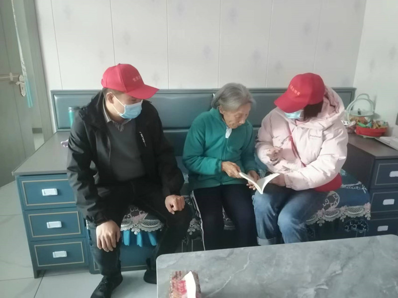 1678410359584575.jpg 前进农场社区理论学习不缺课送学上门暖人心.jpg