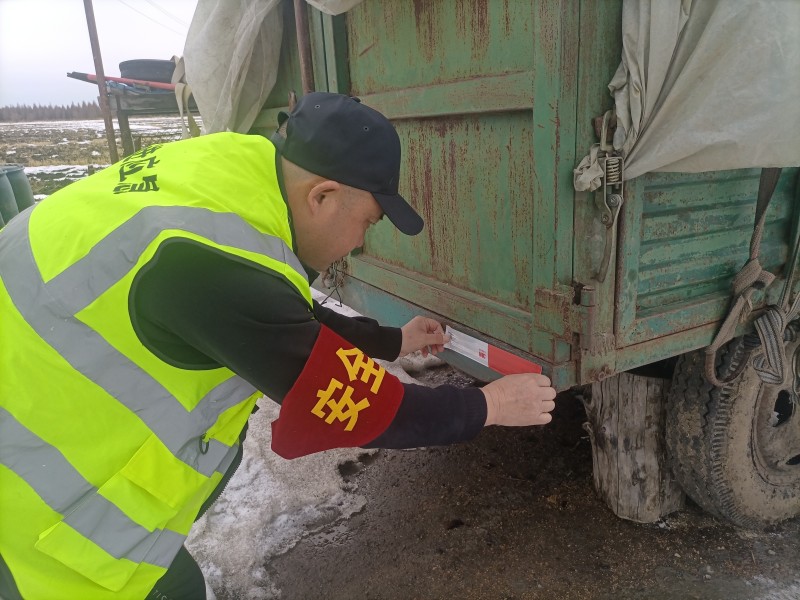 0efcf1aa94d44487c42b8f933a98a05.jpg