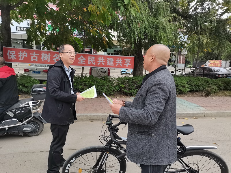 1727245038735410.jpg 前进农场有限公司农业发展部开展“保护古树名木 全民共建共享”主题宣传活动3.jpg